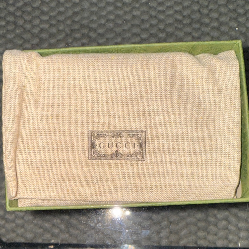 Gucci Black Card Holder with Gold Logo - Picture 3 of 3